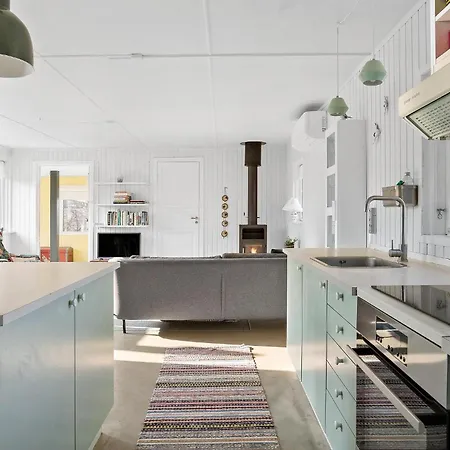 Dom wakacyjny 3 Bedroom Pet Friendly In *