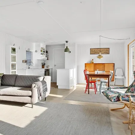 3 Bedroom Pet Friendly In *