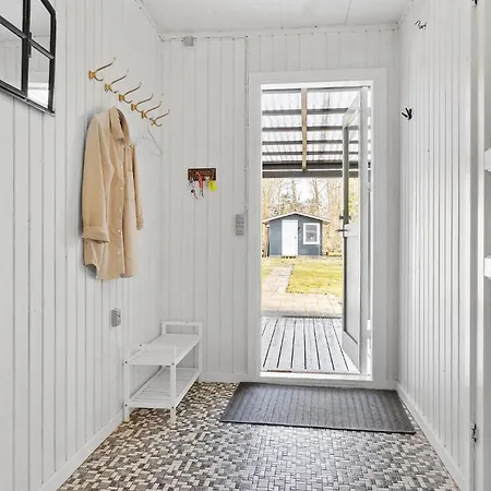 3 Bedroom Pet Friendly In *