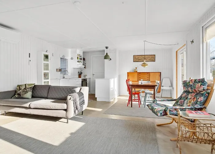 3 Bedroom Pet Friendly In *